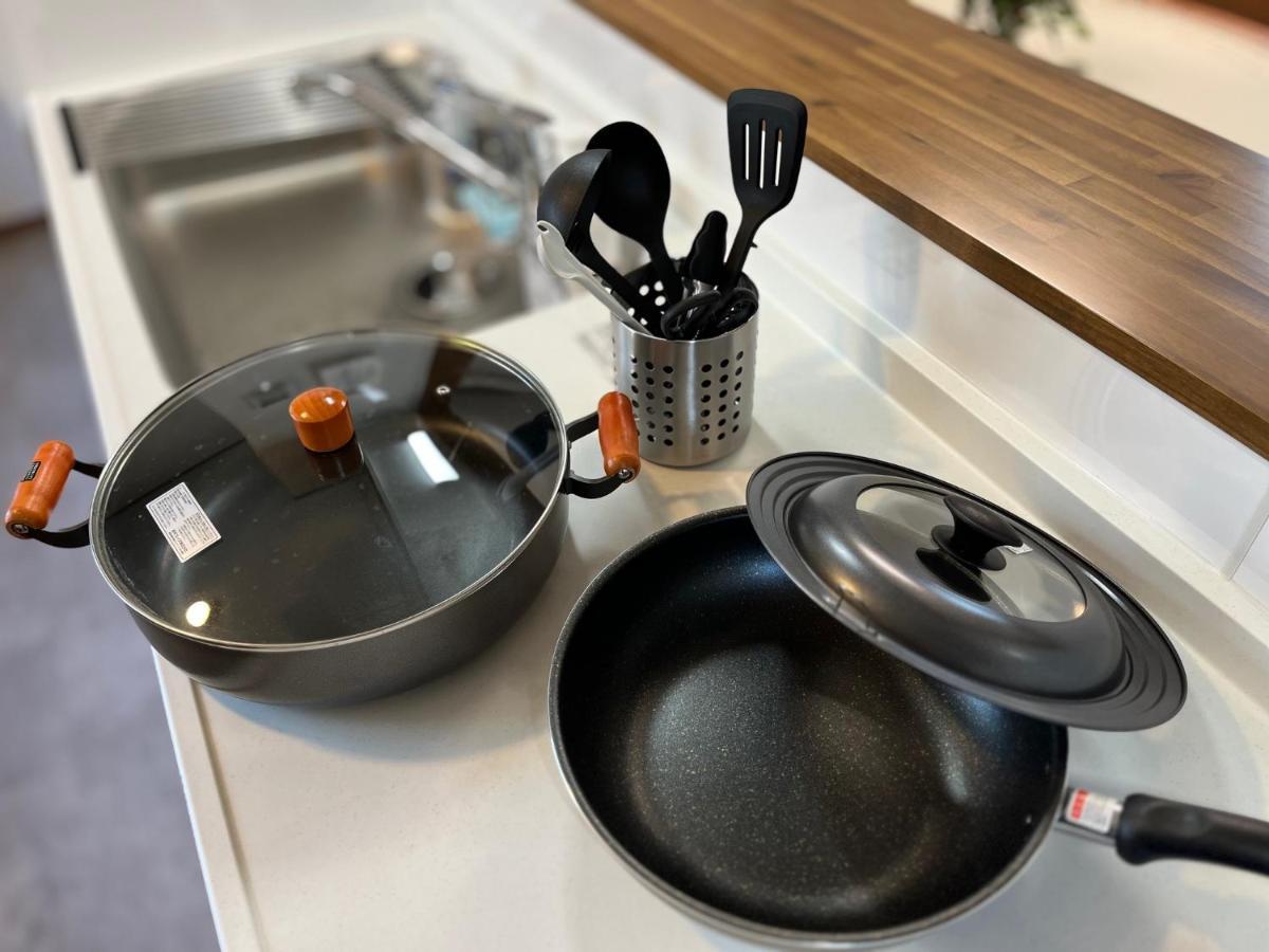 טוקיו Charming New Home Launch: Direct Access To Narita & Haneda Airports, Shinjuku, And Disneyland; Close To Asakusa & Akihabara! מראה חיצוני תמונה