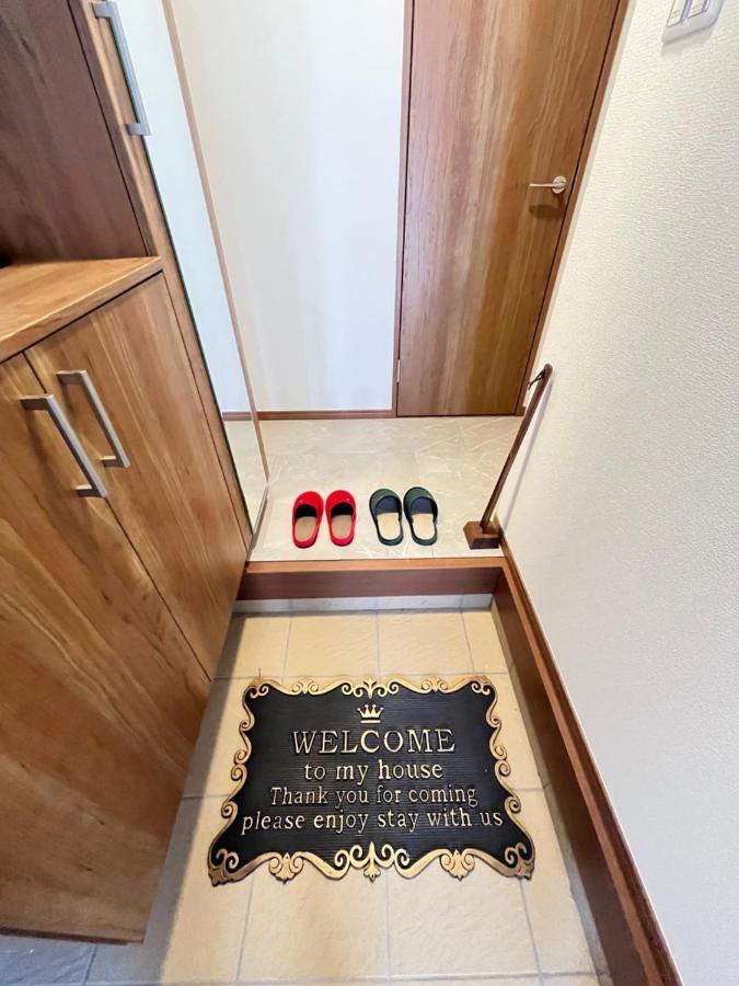 טוקיו Charming New Home Launch: Direct Access To Narita & Haneda Airports, Shinjuku, And Disneyland; Close To Asakusa & Akihabara! מראה חיצוני תמונה