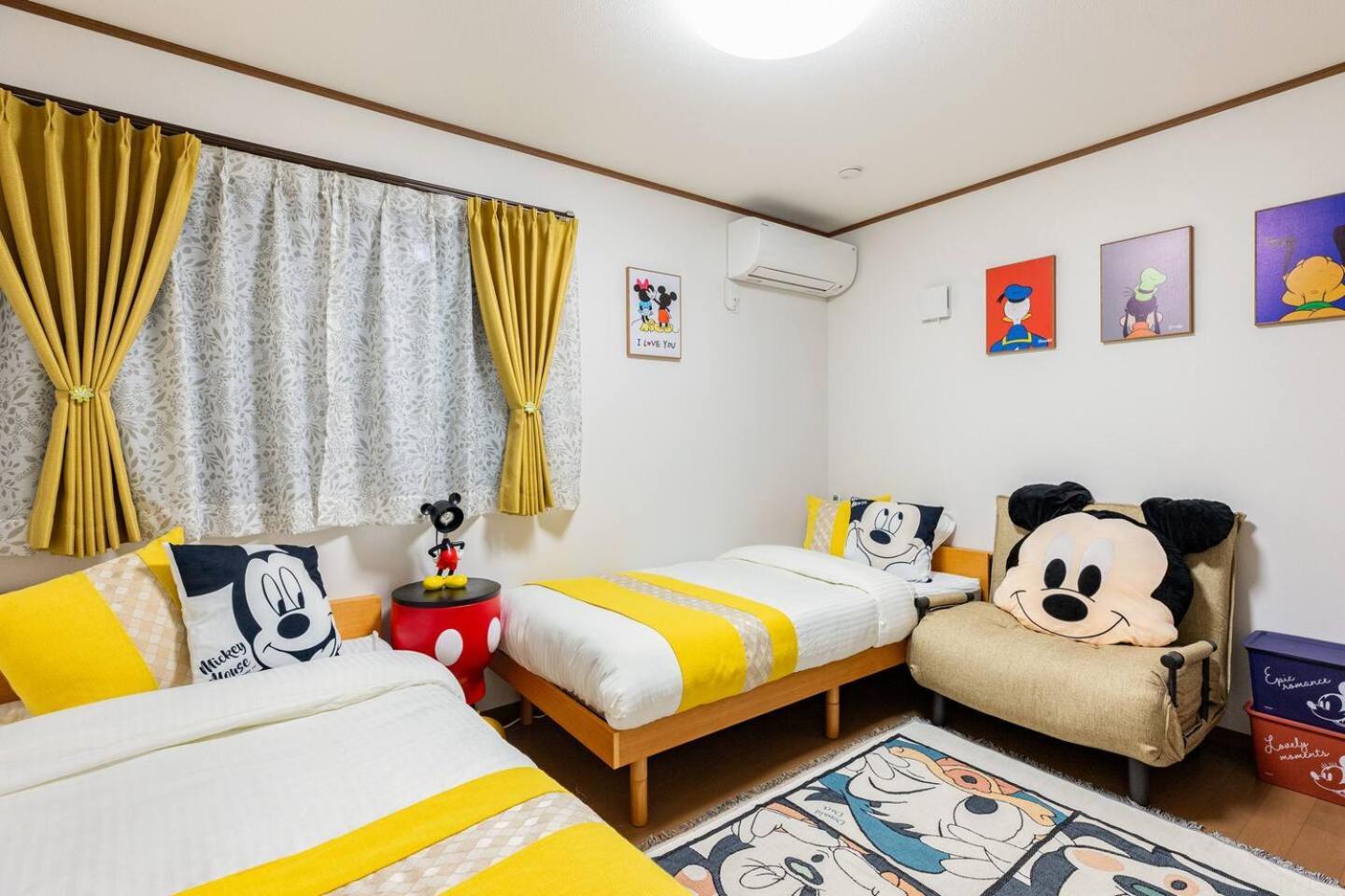 טוקיו Charming New Home Launch: Direct Access To Narita & Haneda Airports, Shinjuku, And Disneyland; Close To Asakusa & Akihabara! מראה חיצוני תמונה
