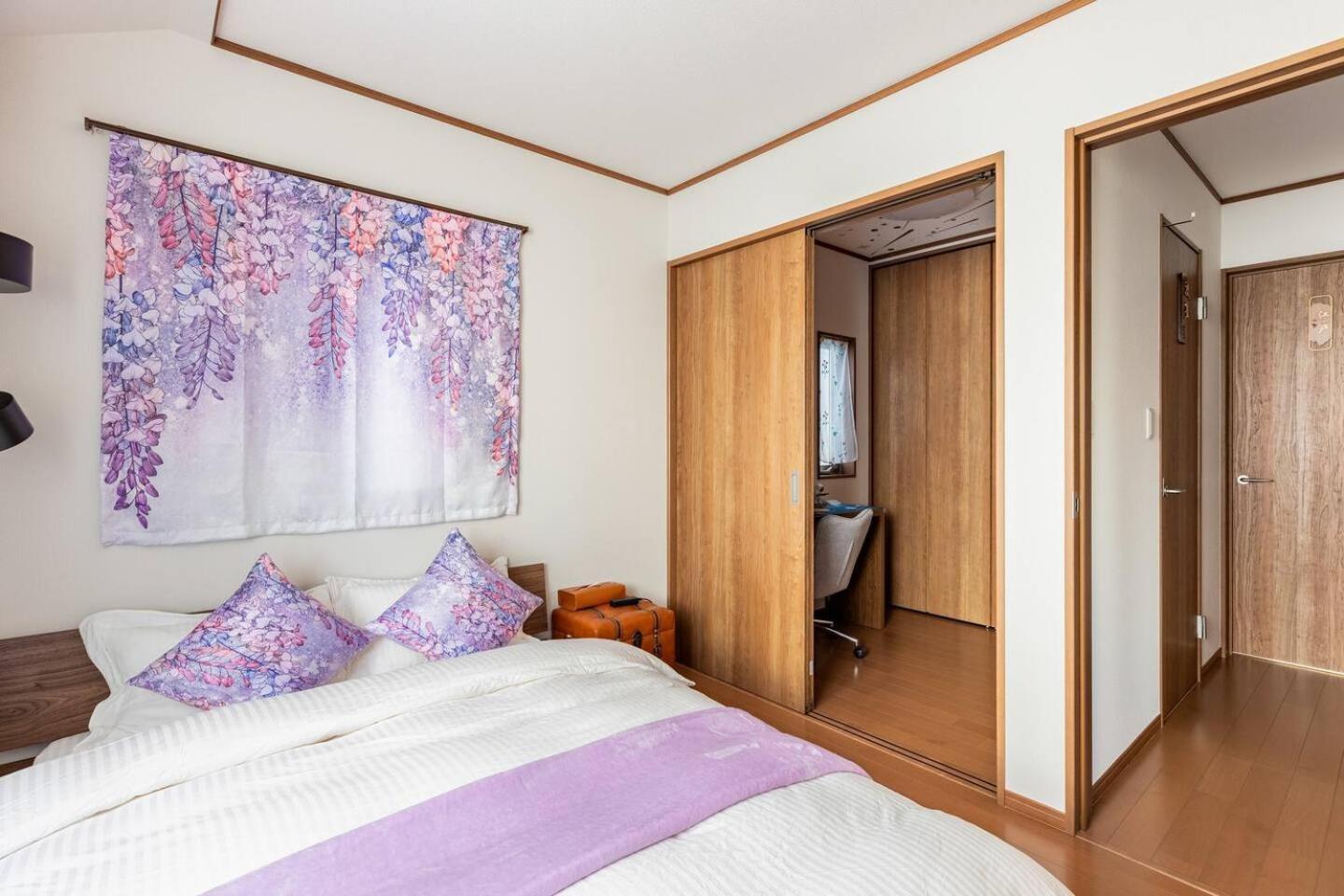 טוקיו Charming New Home Launch: Direct Access To Narita & Haneda Airports, Shinjuku, And Disneyland; Close To Asakusa & Akihabara! מראה חיצוני תמונה